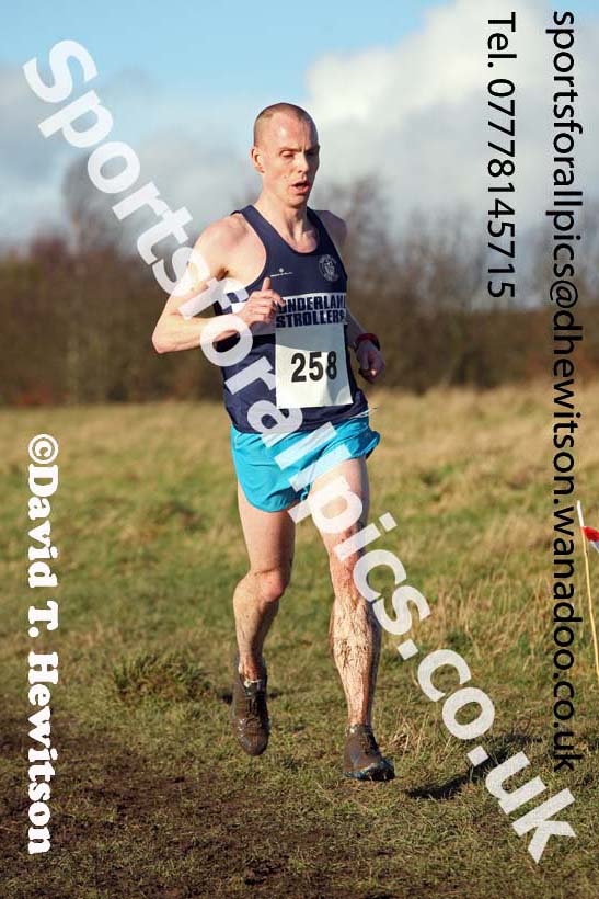 Mens masters 35s to 64s North Eastern Masters, Wallsend. Photo: David T. Hewitson/Sports for All Pics